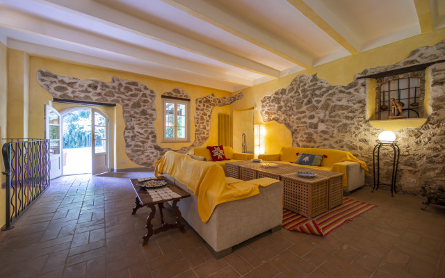 Villa Anna Montebello