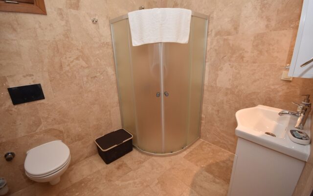 Villa Reyyan by Helaltatilvillari