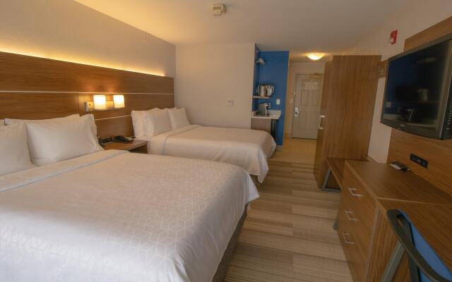 Holiday Inn Express and Suites Manassas by IHG