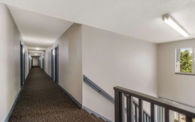Econo Lodge Cherry Point