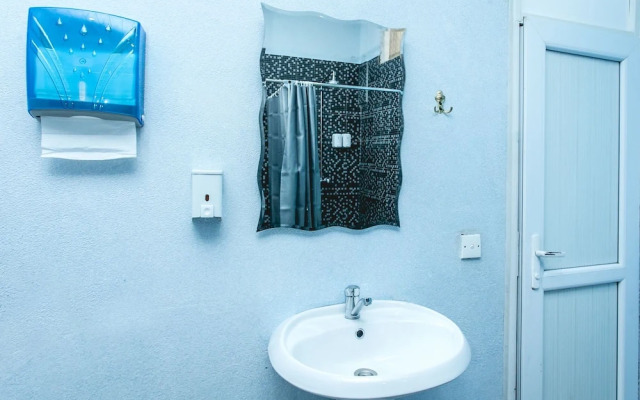 Sherlock Holmes Hostel Baku
