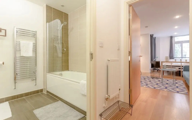 Lovely Modern Studio In Limehouse