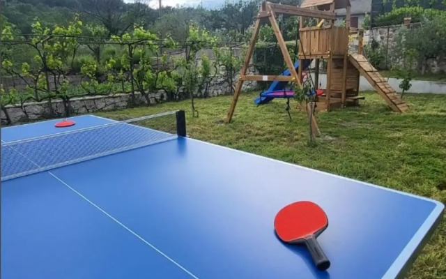 Bruno - Modern Apartment With Pool - A1