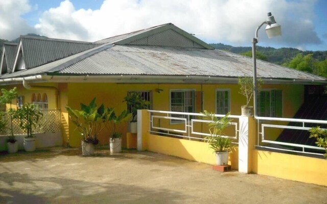 La Mamre Guest House
