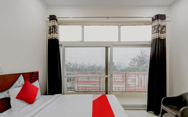 OYO Flagship 80632 Relax Inn