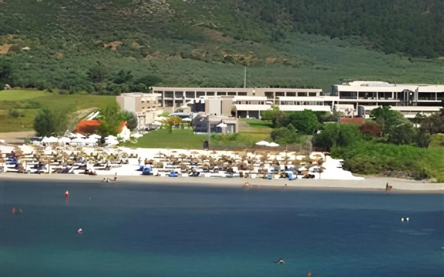 Alea Hotel & Suites