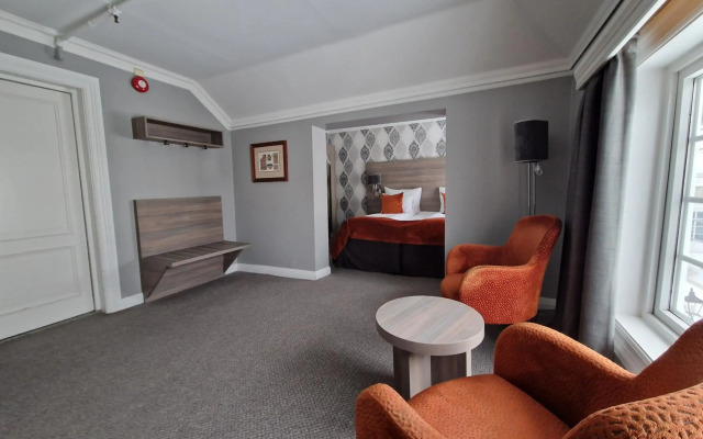 Dr. Holms Hotel