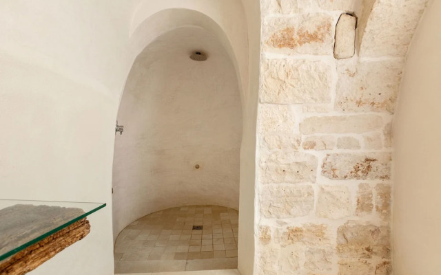 4003 Brunaldi Trulli by Perle di Puglia