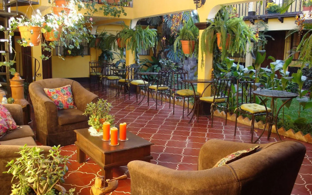 Las Camelias Inn