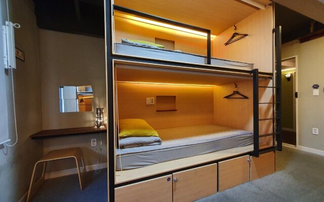 Blueboat Guesthouse Nampo - Hostel