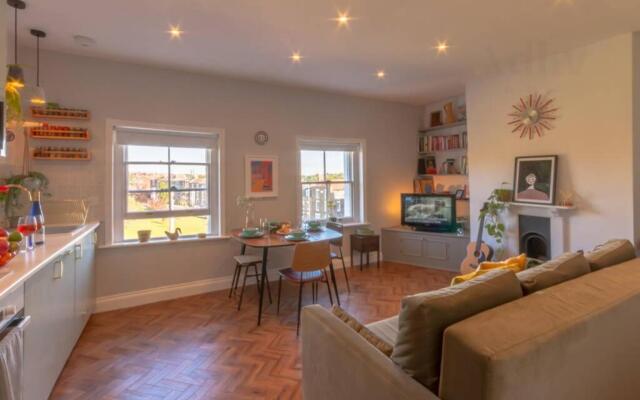Old Town Trinity Apt No 5 by Adliv Host