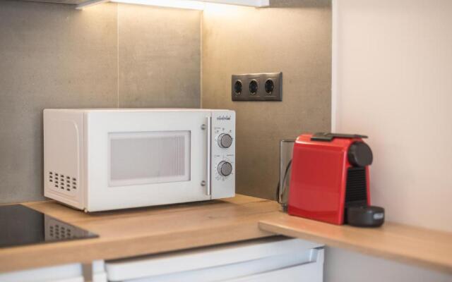 ✰Bright, renovated, spacious and cosy studio✰
