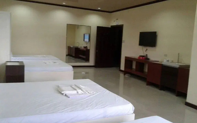 S.R Paradise Beach Resort Hotel
