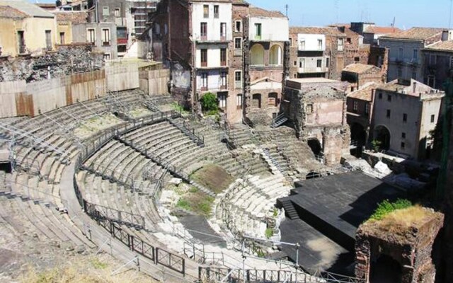 Studio in Belpasso, with Wonderful Mountain View And Enclosed Garden -