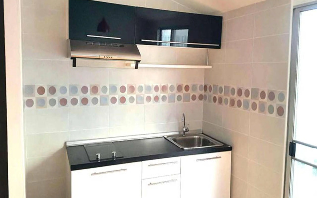 Richman Poorman Guesthouse