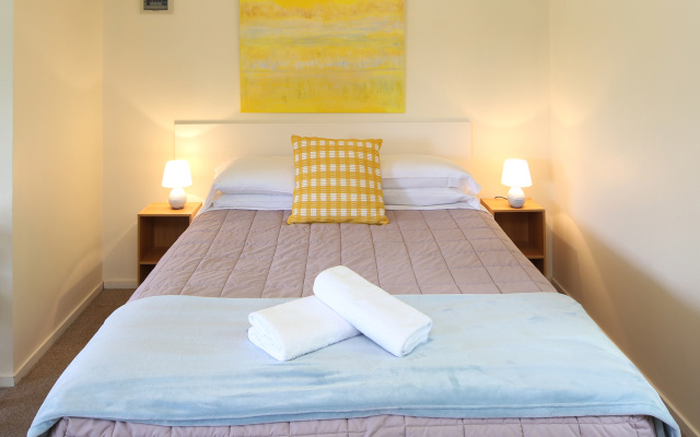 Waiheke Island Motel – Guest Rooms – Ostend
