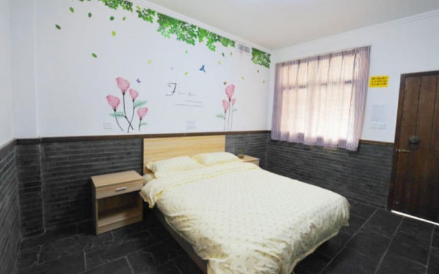 Xianyang Gudu International Youth Hostel