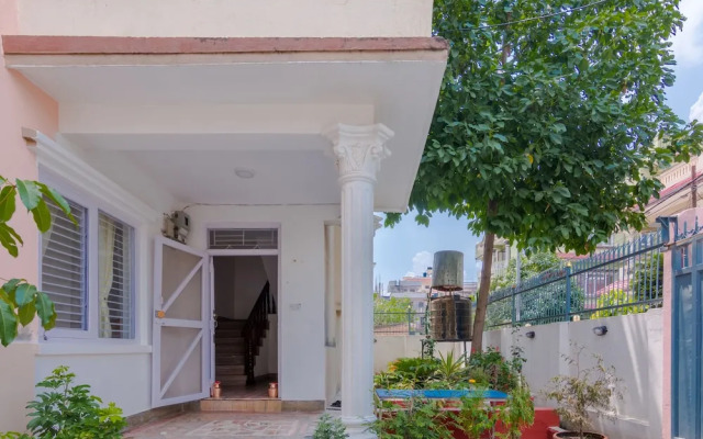 Lemon Tree Apartment and Homestay