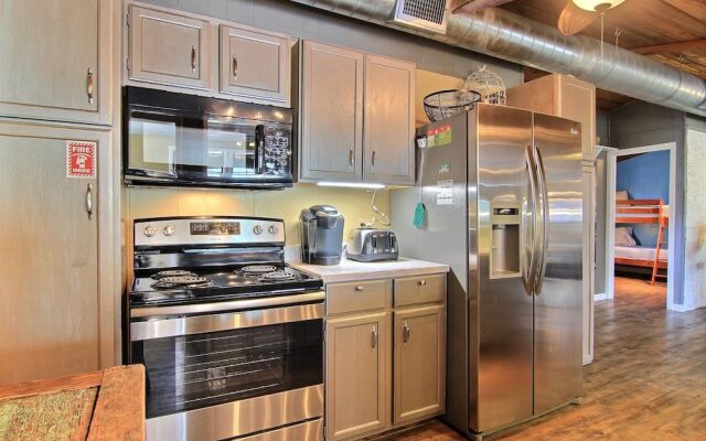 4 Palms 628 by RedAwning