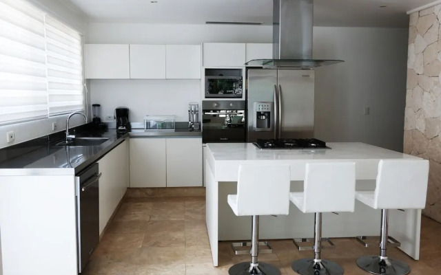 Bahia Principe Vacation Rentals - Three-Bedroom House