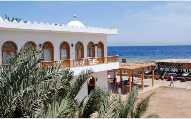 Shams Hotel & Dive Centre
