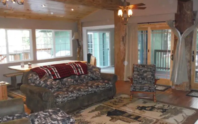 Manzanita Cabin - Bass Lake