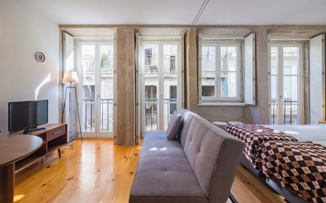 Central Porto Apartment With Balcony
