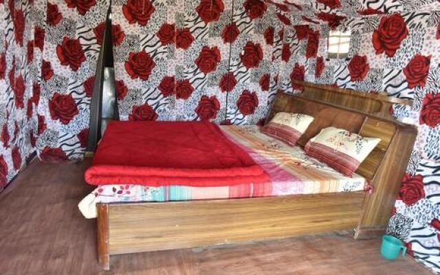 Scenic Tent Stay in George Everest, Hathipaon