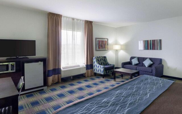 Comfort Inn & Suites Victoria North