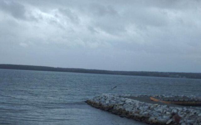 Aarons Dove House Bed & Breakfast Harbourside