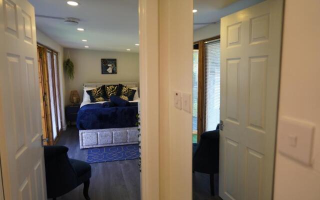 Tiny Home - 1 Bed Luxury Apt
