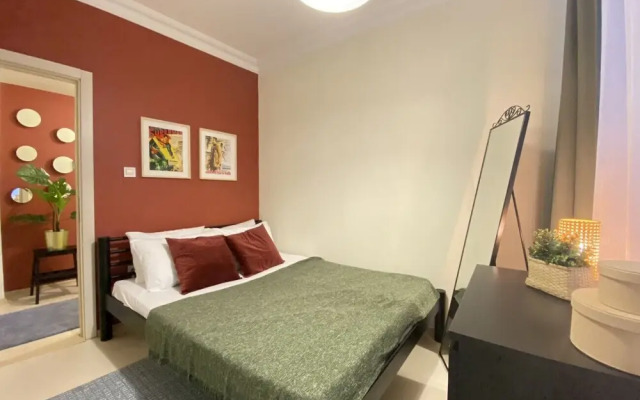Missafir Modern Flat With Balcony on Bagdat Street