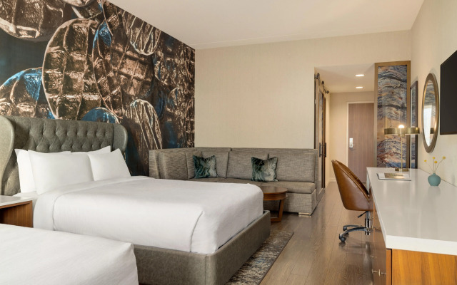 Hotel Indigo Naperville Riverwalk by IHG