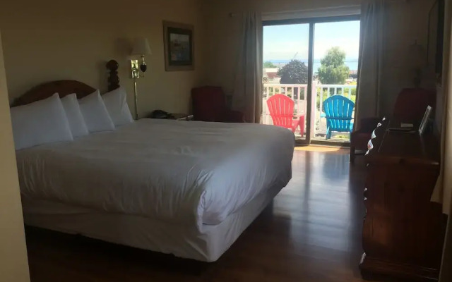 Harborline Hotel