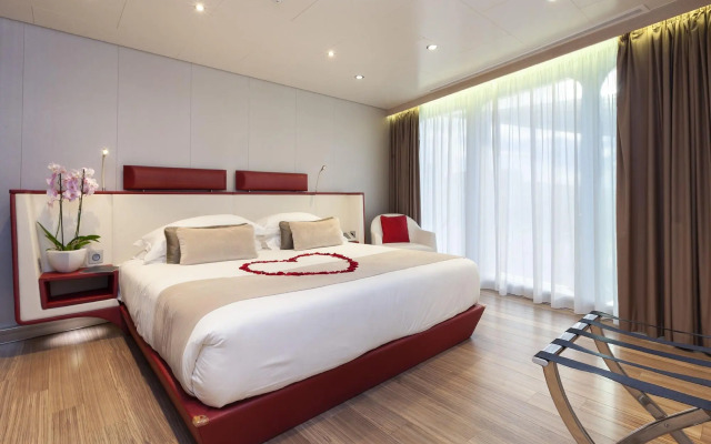 Sunborn Gibraltar Yacht Hotel Resort