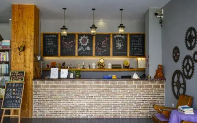 Xunmi Danxia Inn (Danxia Mountain Scenic Area Store)