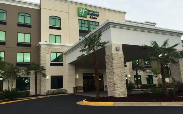 Holiday Inn Express & Suites Mobile West I-10, an IHG Hotel