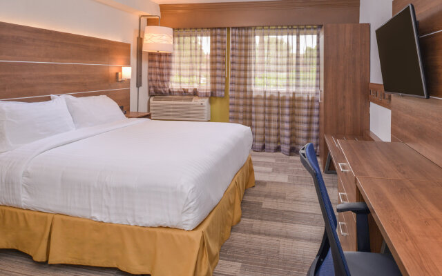 Holiday Inn Express Palm-Desert by IHG