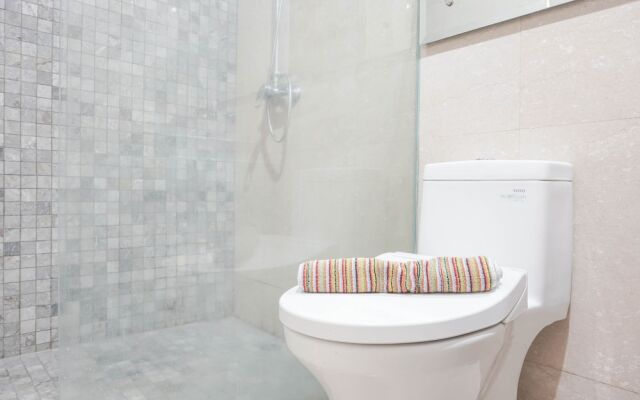 Nice and Elegant 2BR Apartment at Veranda Residence Puri