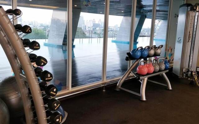 New Studio Menteng Park Apartment with City View