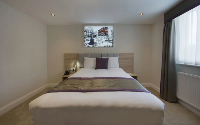 OYO Townhouse 30 Sussex Hotel