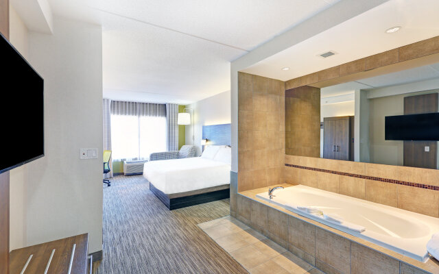 Holiday Inn Express & Suites Woodstock South by IHG