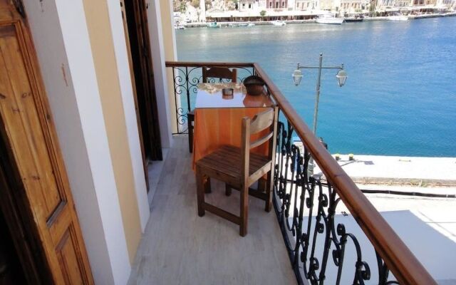Captain's Suites