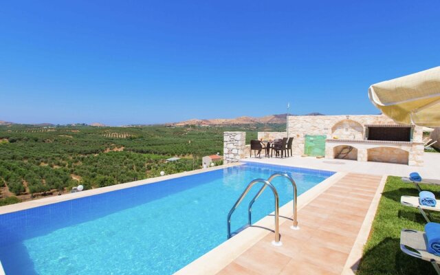 Splendid Villa in Achlades with Private Pool near Bali