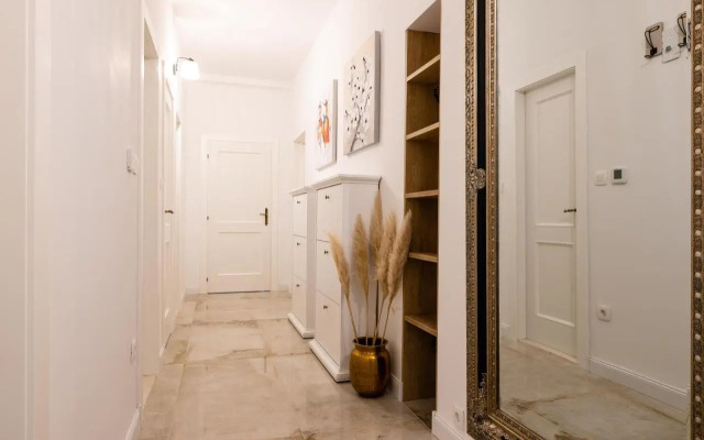 Aurelia Residence