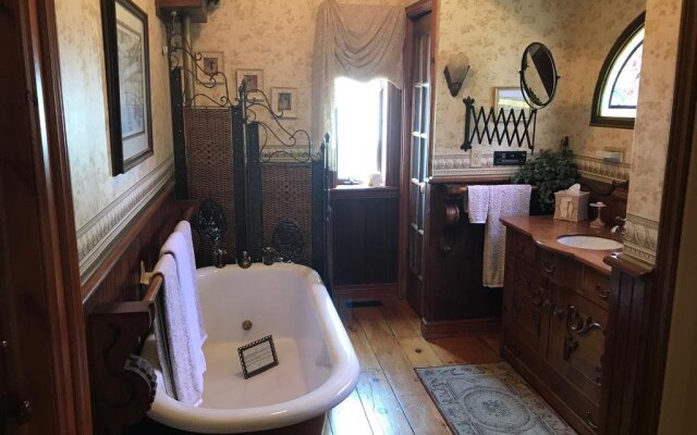 Vinifera, The Inn on Winery Row