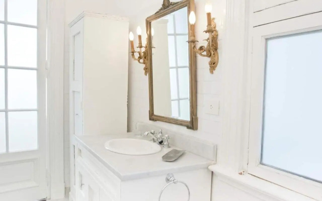 Beautiful apartment in Plaza Dorrego, San Telmo