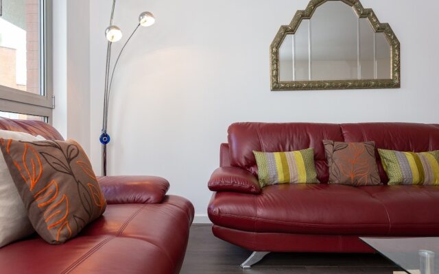 2 Bedroom Flat In Holloway With Balcony And Courtyard