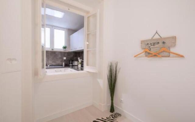 Trendy Alcantara Apartment