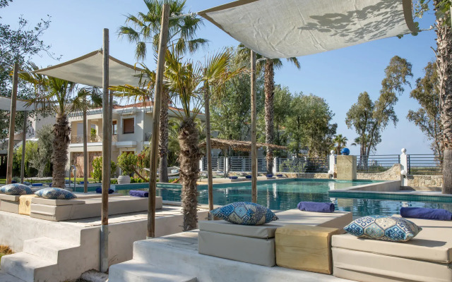 Nusa Suites & Villas